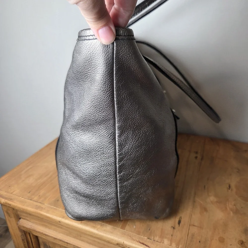 Innue Metallic Gunmetal Leather Tote Bag Made in Italy Y2K Large Shoulder Purse